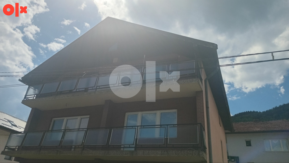 Prodajem 2 sprat kuće 100m2 sa okućinom od 100m2