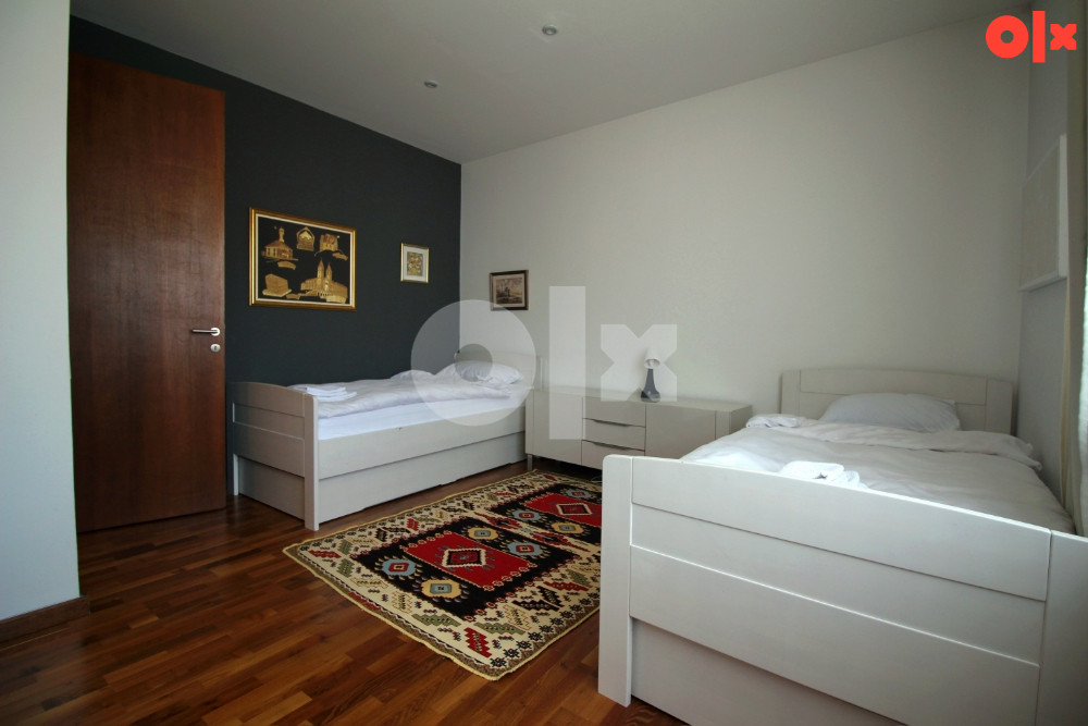 Trosoban stan | 85 m2 | Stari Grad 14