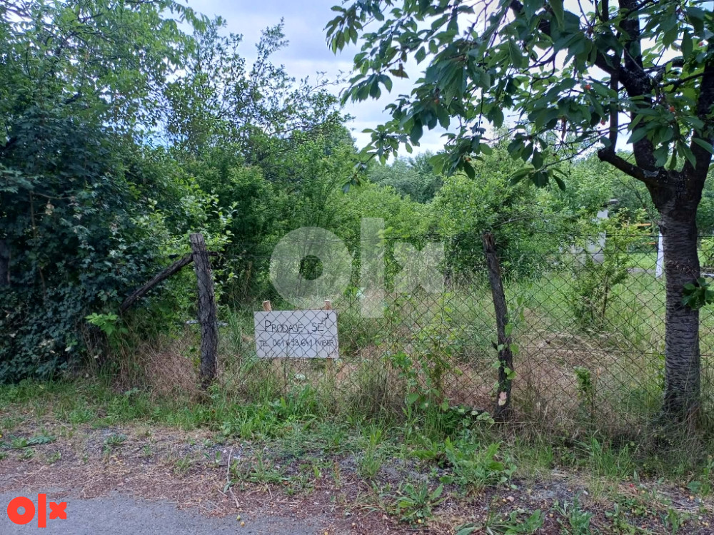 Zemljiste 650 kvadrata uz cestu 2