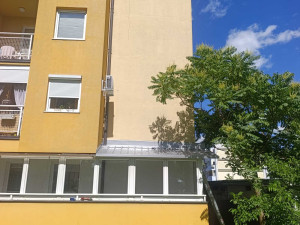 Izdajem dvosoban stan na Mejdanu(066777426)
