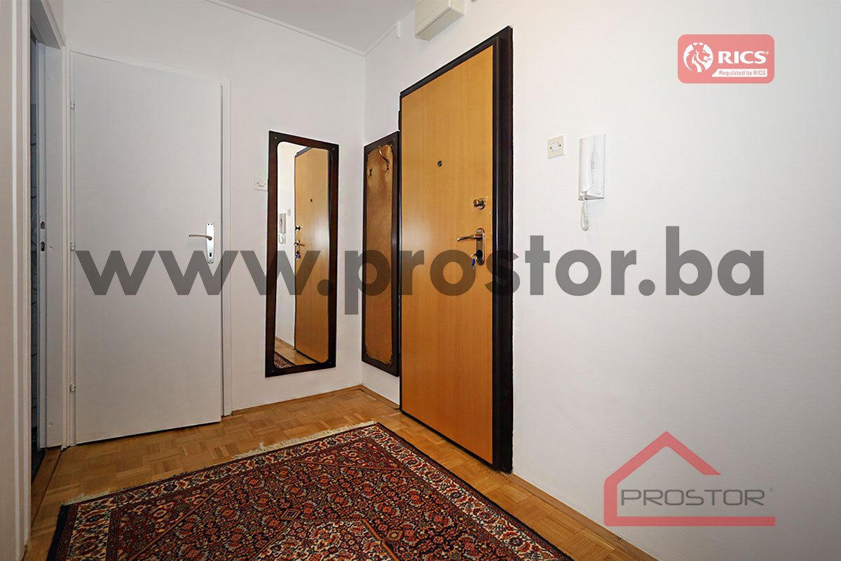 PROSTOR izdaje: Trosoban stan, 78m2, Centar 10