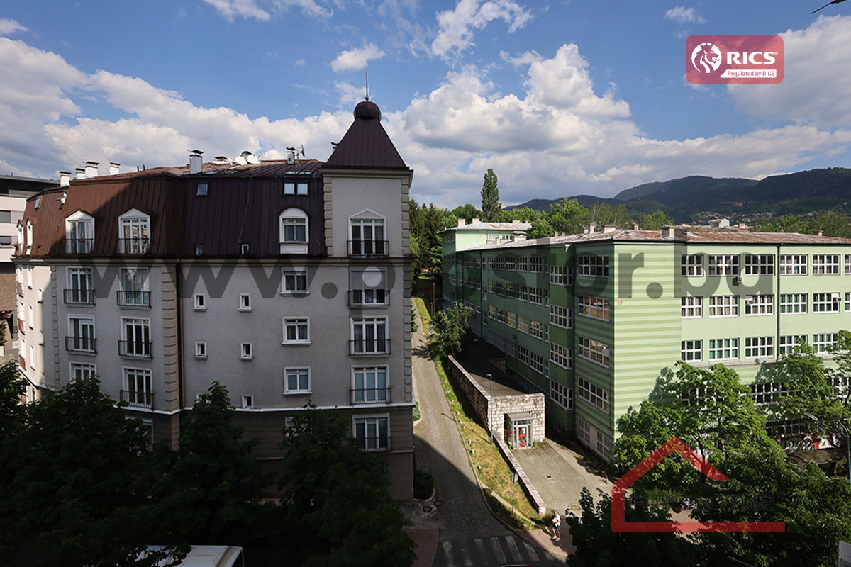 PROSTOR izdaje: Trosoban stan, 78m2, Centar 12