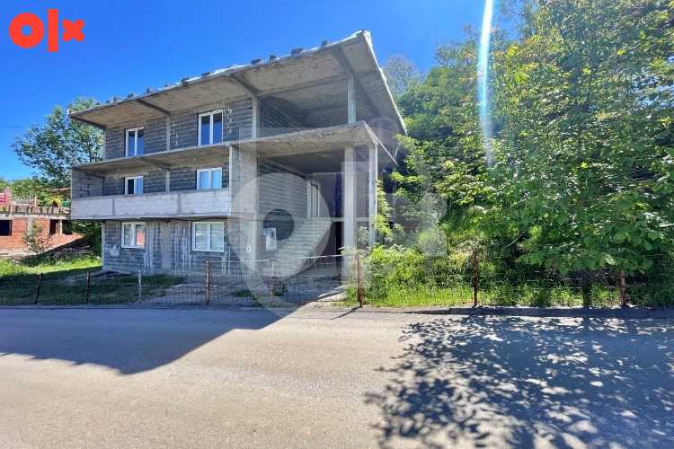 Zemljište sa nezavršenim stambenim objektom, Rajlovac, Zabrđe