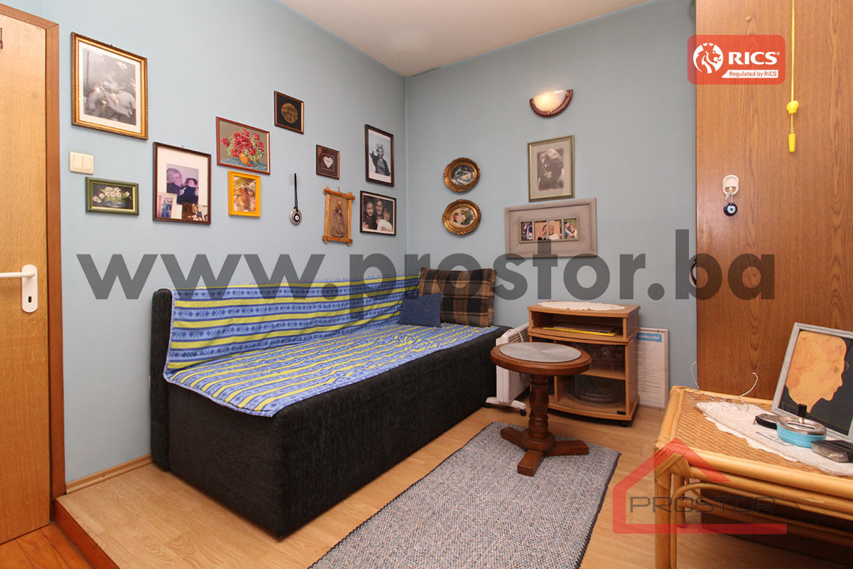 PROSTOR prodaje: Trosoban stan, Bjelave, Centar 9