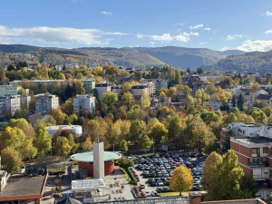 ČETVEROSOBAN STAN/CIGLANE/CENTAR/2.sprat/osunčan/88m2+ 7m2 balkon