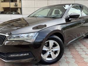ŠKODA Superb 2.0 DSG 150ks "STYLE" LED Keyless Navi Smeđa TOP!