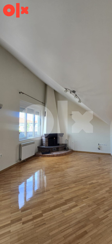 Lux trosoban stan u centru ,Modrica 125m2 2