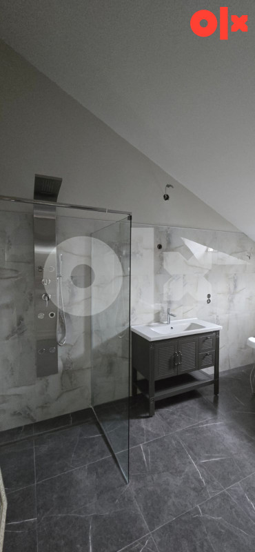 Lux trosoban stan u centru ,Modrica 125m2 4