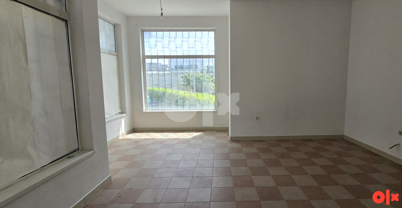 Poslovni u strogom centru 24 m2 -Šamac 2