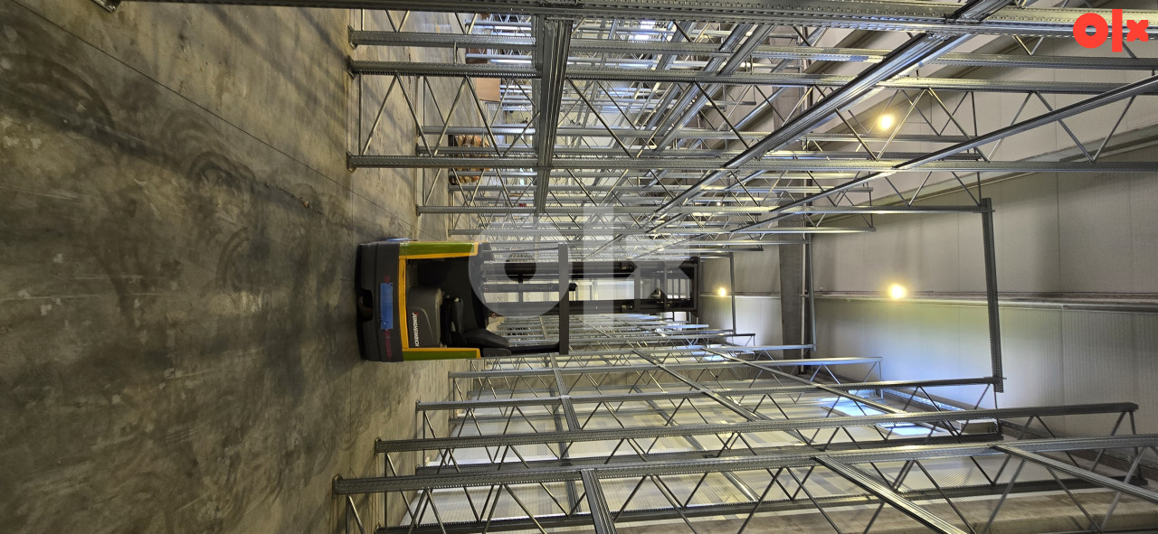 Izdajem ,Nov, viskoregalni skladisni prostor,Modrica ,900m2 6