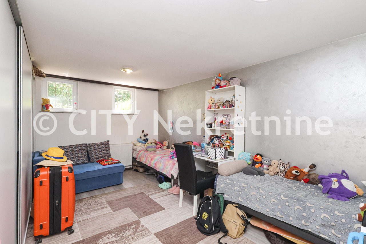 Trosoban adaptiran stan - Novi grad - Dobrinja 4 - 65 m2 12