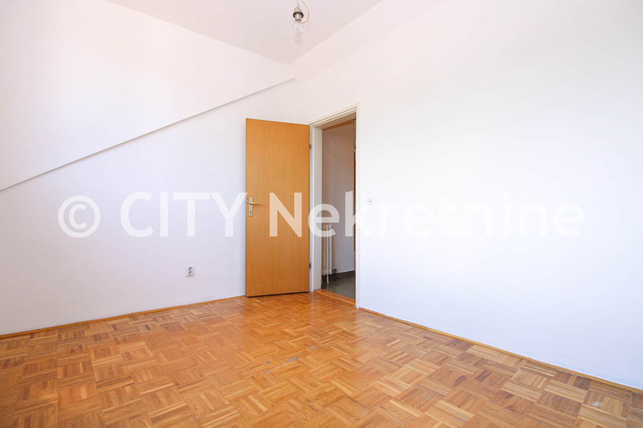 Četverosoban stan - Stari grad - Ćemerlina - 72 m2 12