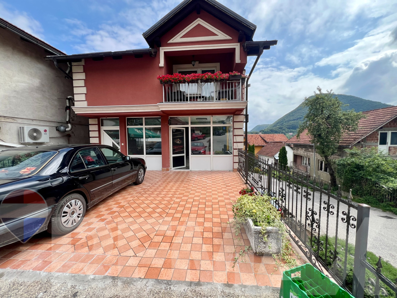 Poslovni prostor na odličnoj lokaciji | Mrkonjić Grad | 100m2 13