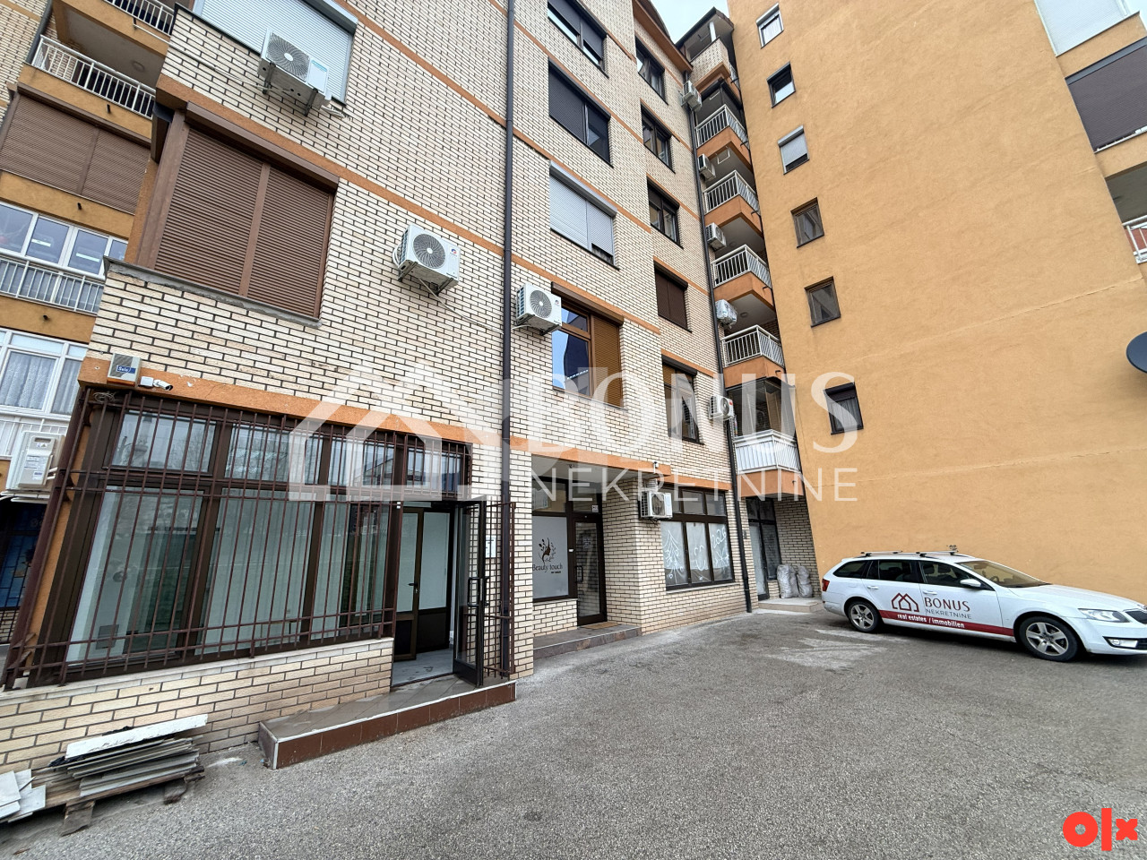 Poslovni prostor u Zenici, 65 m2 18