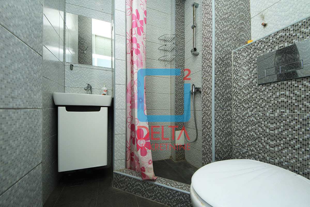 Poslovni / skladišni prostor / 145m2 / Skenderija / Centar 21