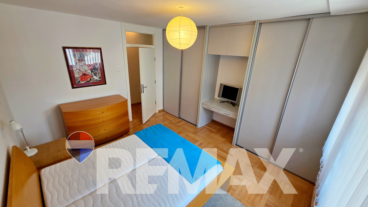 Četverosoban stan 110m2 - centar grada 21