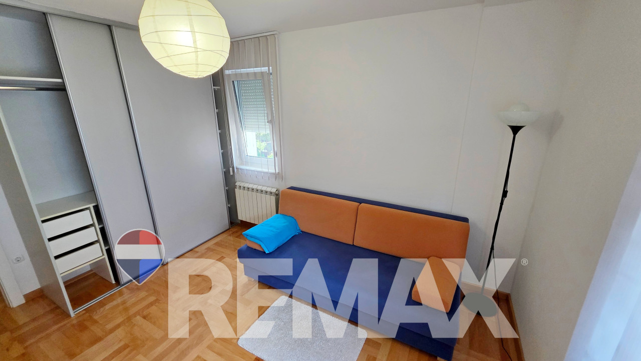 Četverosoban stan 110m2 - centar grada 23