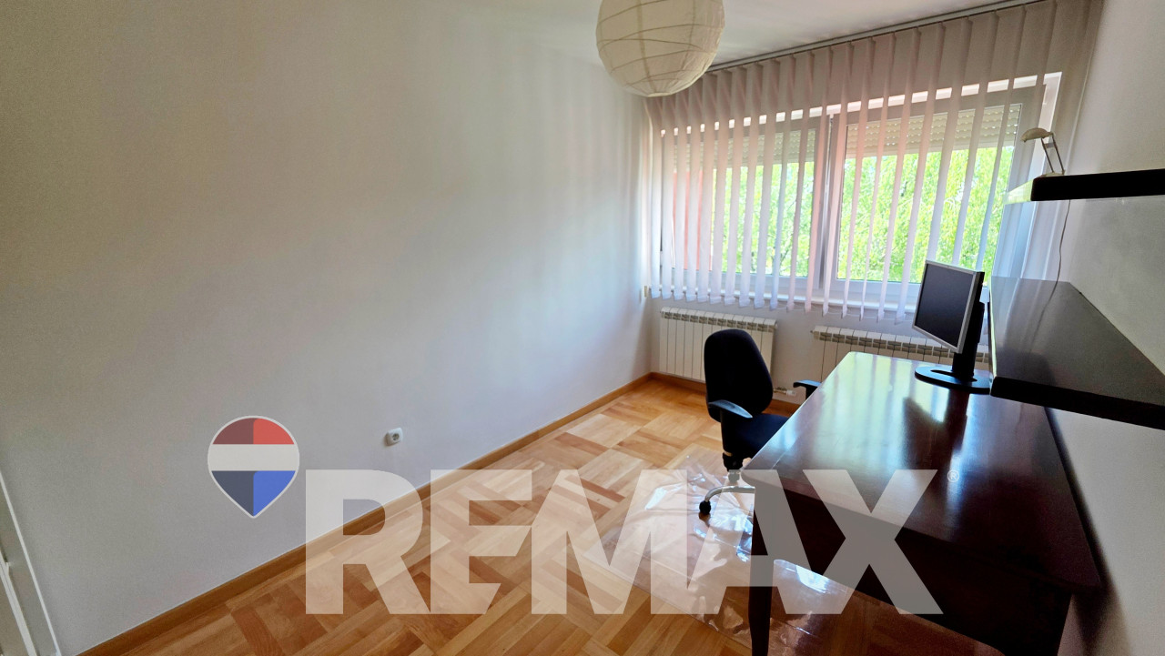 Četverosoban stan 110m2 - centar grada 29