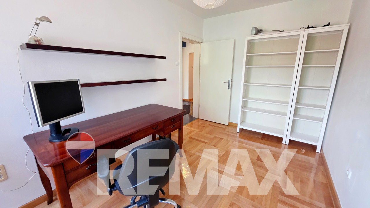 Četverosoban stan 110m2 - centar grada 30