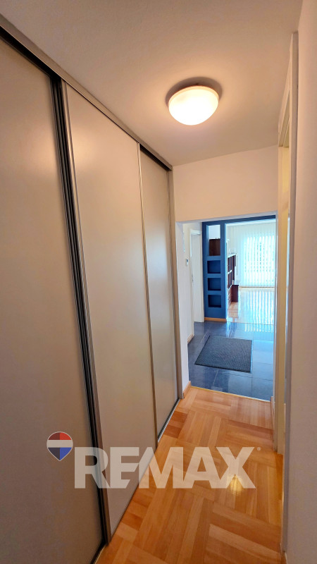 Četverosoban stan 110m2 - centar grada 31