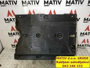 Podna zaštita ZADNJA DESNA Nissan Qashqai J11 2014 748