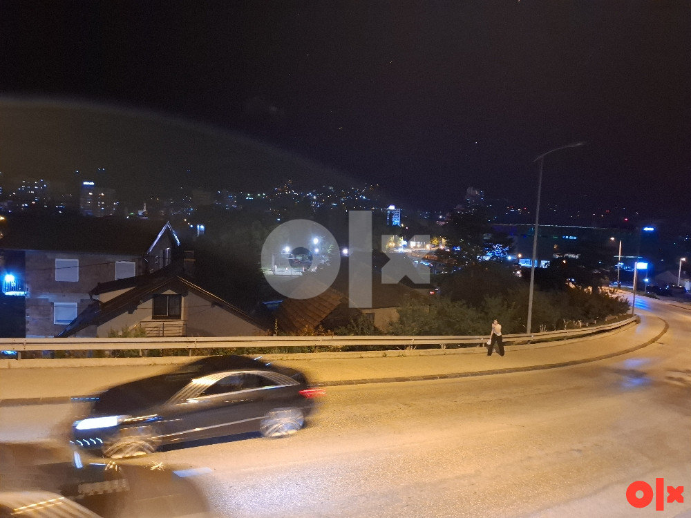 Poslovni prostor Zenica IZDAJEM POD ZAKUP 6