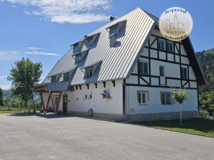 Hotel Legat, na glavnom putu Bg-Sa, 640m2, 5000m2 zemljišta
