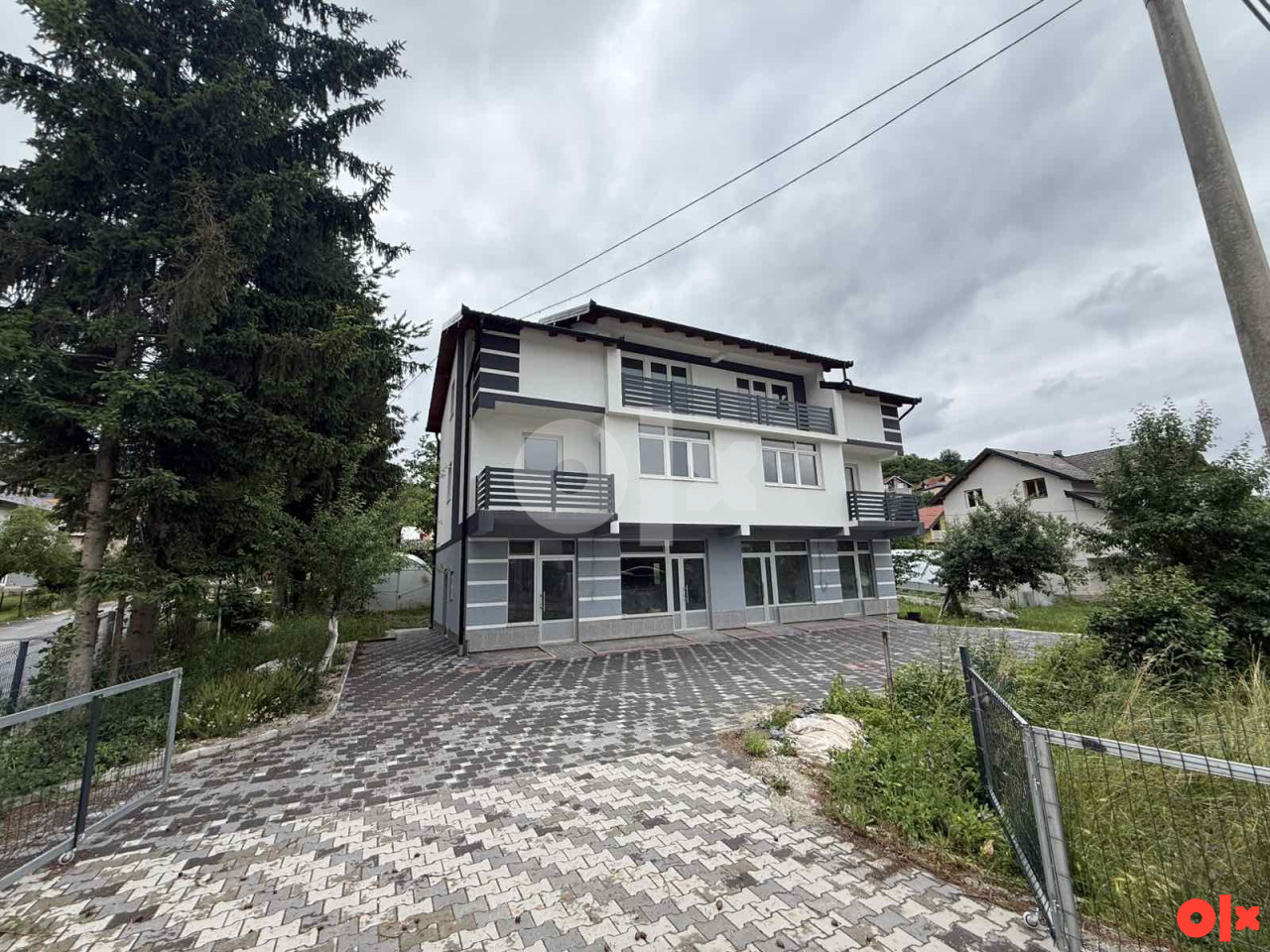 Dobroševići | Stambeno-poslovni objekat 344.48m2 | Novi Grad