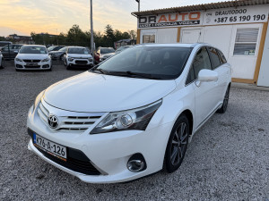 Toyota Avensis 2.2D 110kw 2013gp *KLIMA*NAVI*KAMERA*XENON*