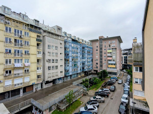 Three-room apartment, Hifzi Bjelevca Street, Stup