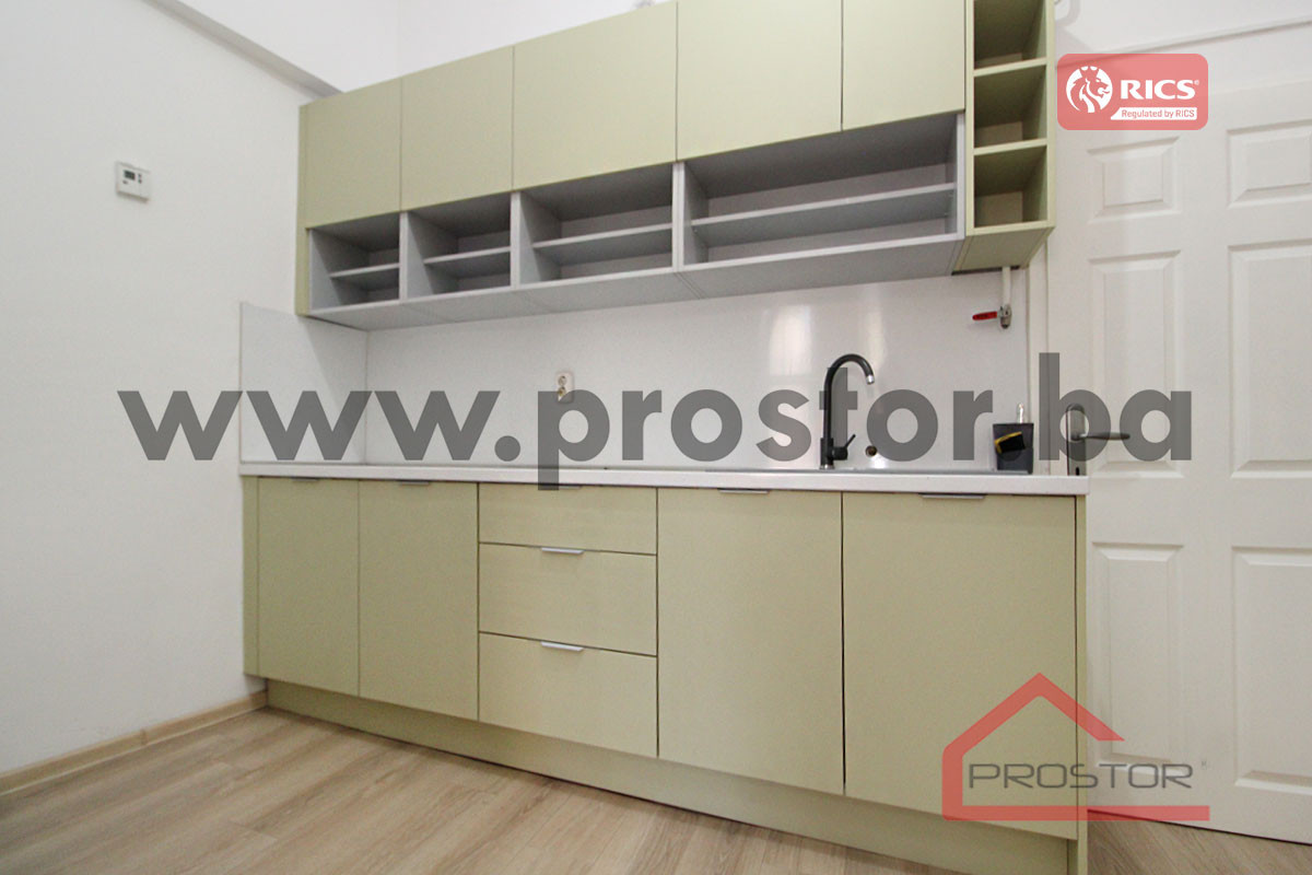 PROSTOR izdaje: Poslovni prostor, 75m2, Skenderija 3