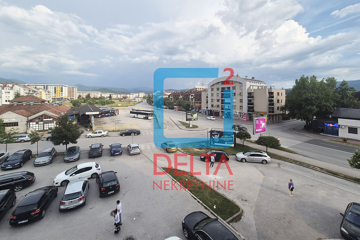 Trosoban stan / 2.sprat / Dobrinja / Lukavica / Istočno Sarajevo 11