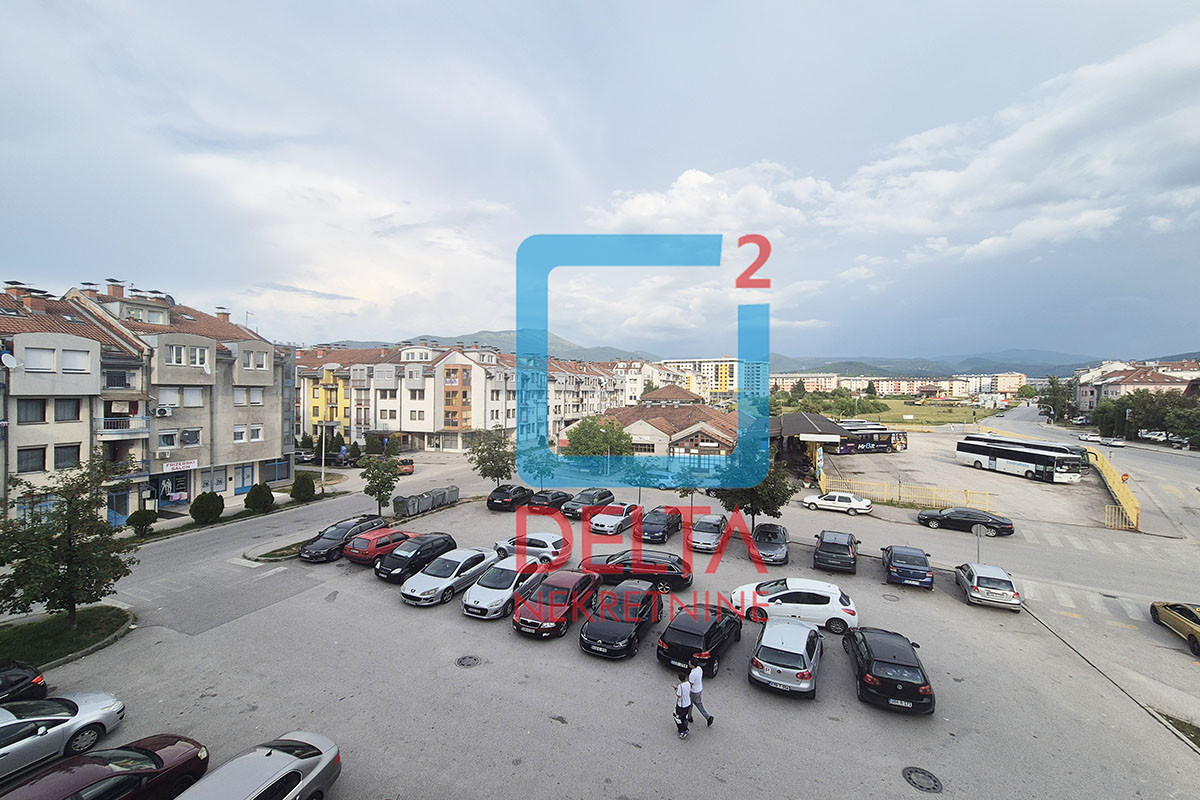 Trosoban stan / 2.sprat / Dobrinja / Lukavica / Istočno Sarajevo 12