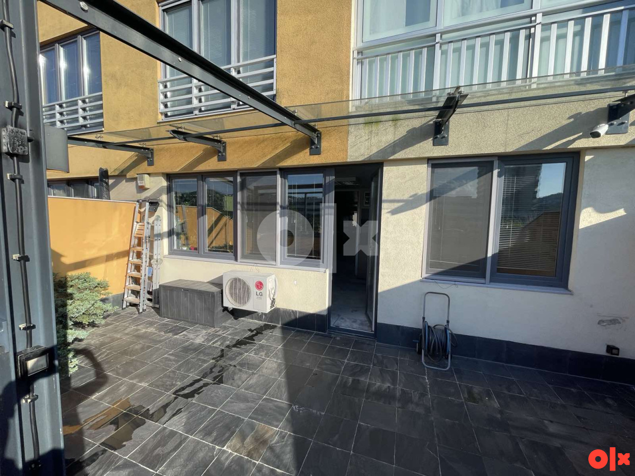 Poslovni kancelarijski prostor 126m2 +30m2 balkon 11