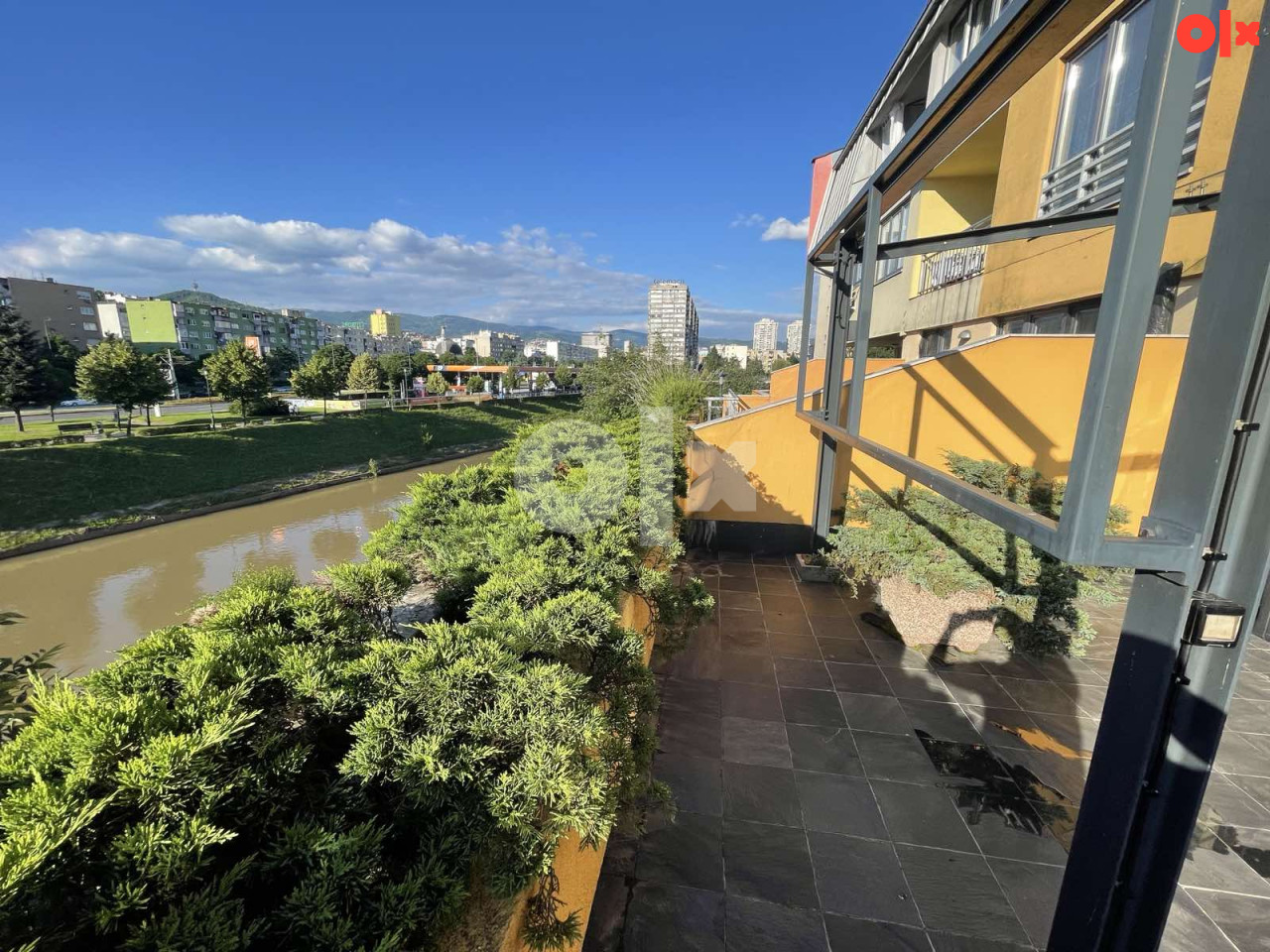 Poslovni kancelarijski prostor 126m2 +30m2 balkon 3