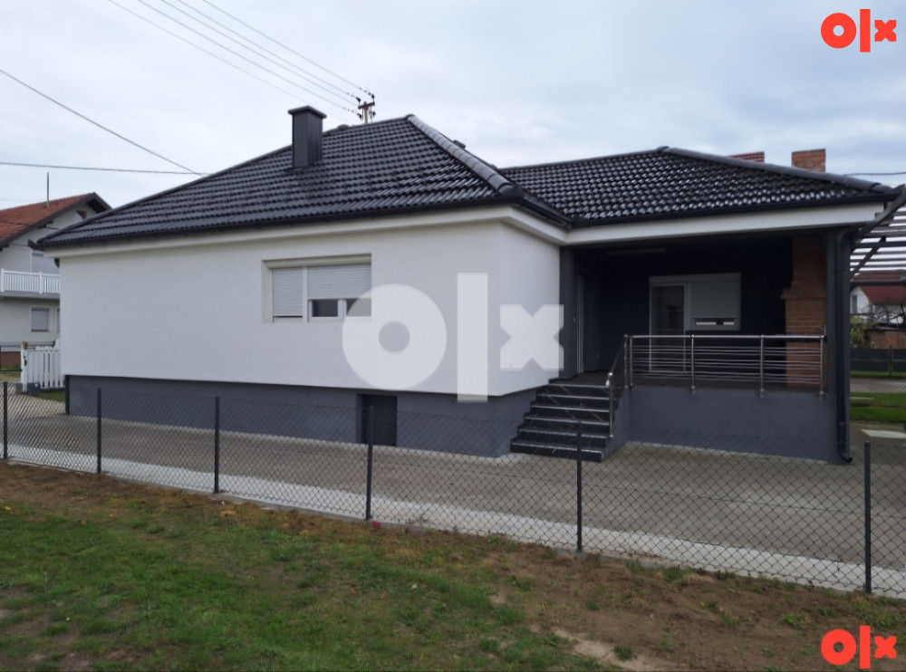 Kuca 112m2 i pomocni objekat hala 300m2 modrica stan