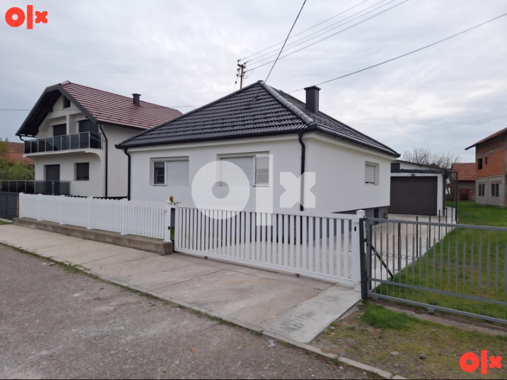 Kuca 112m2 i pomocni objekat hala 300m2 modrica stan 3