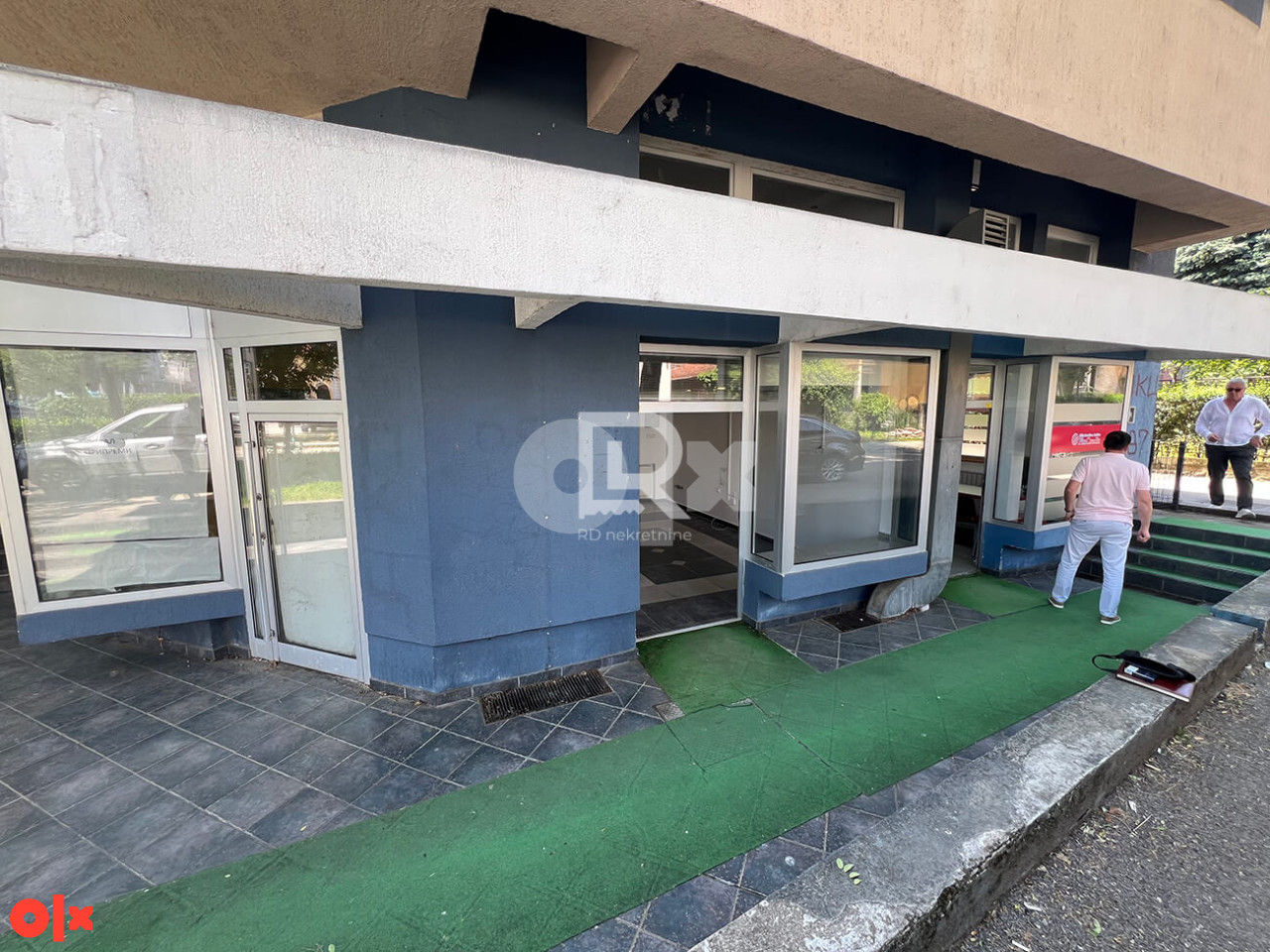 Iznajmljuje se poslovni prostor, 52 m2 Centar 3