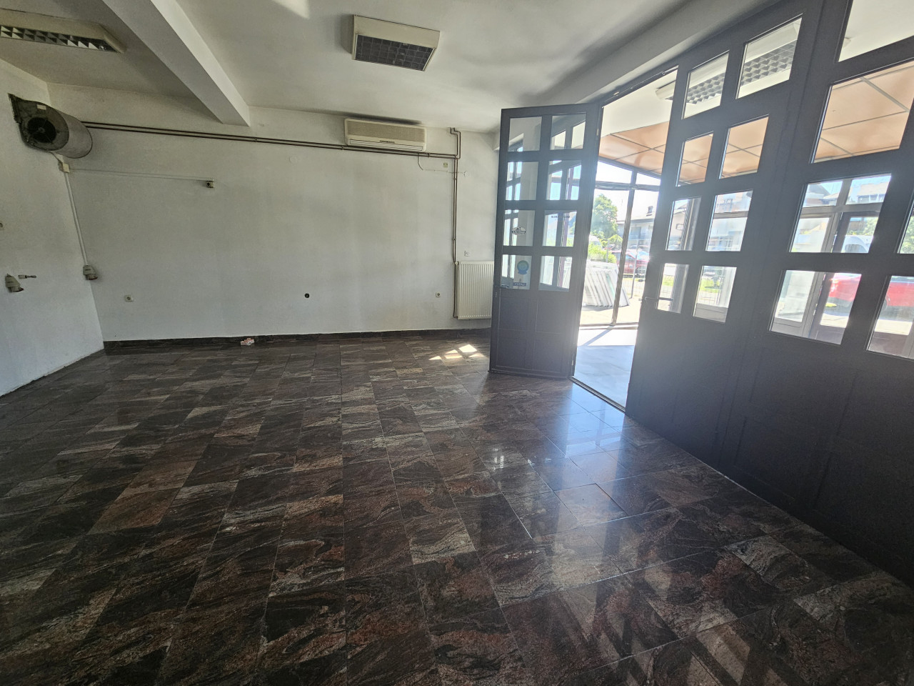 Poslovni prostor 85m2/ Budžak/Lazarevo 2