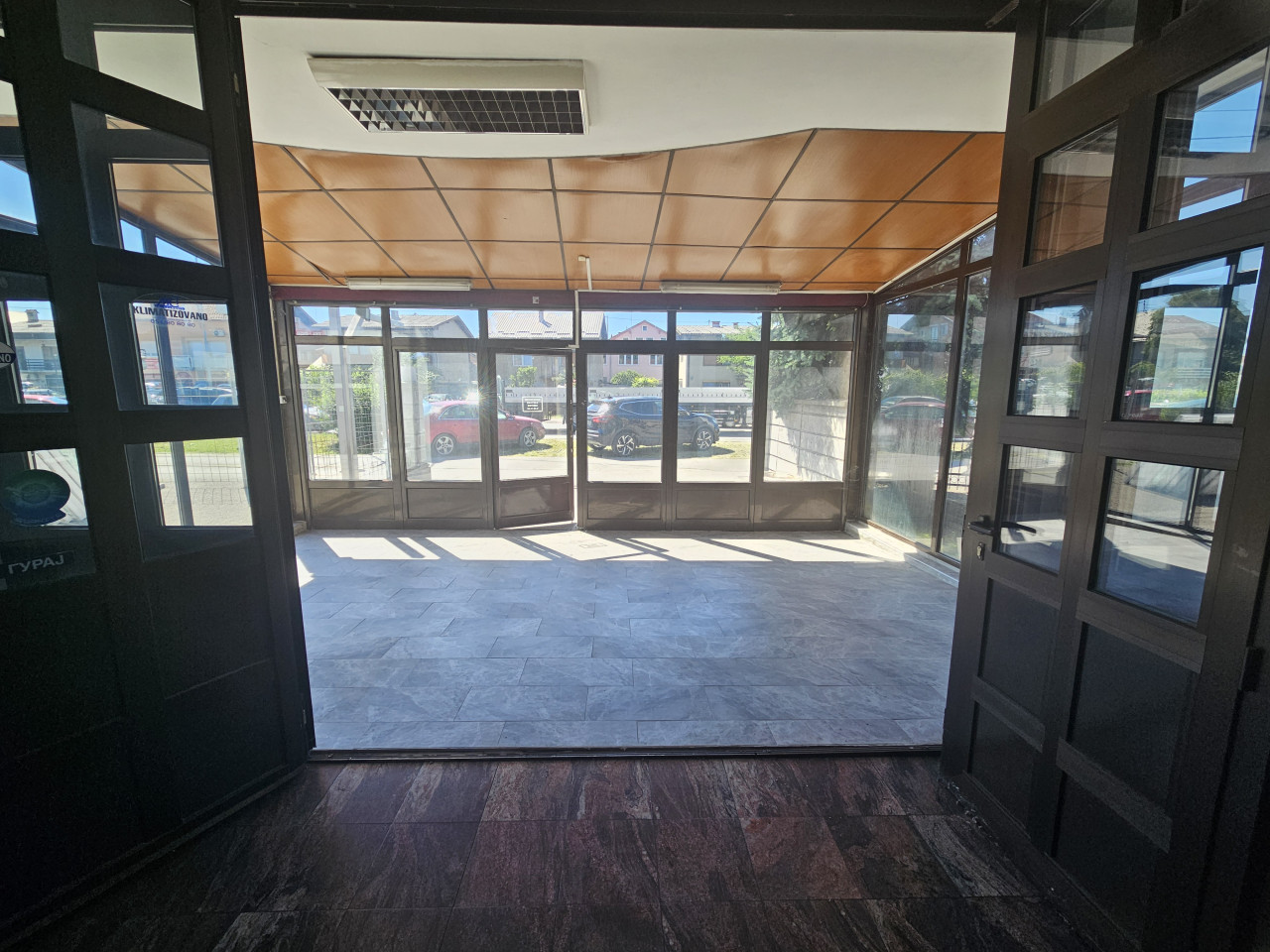 Poslovni prostor 85m2/ Budžak/Lazarevo 4