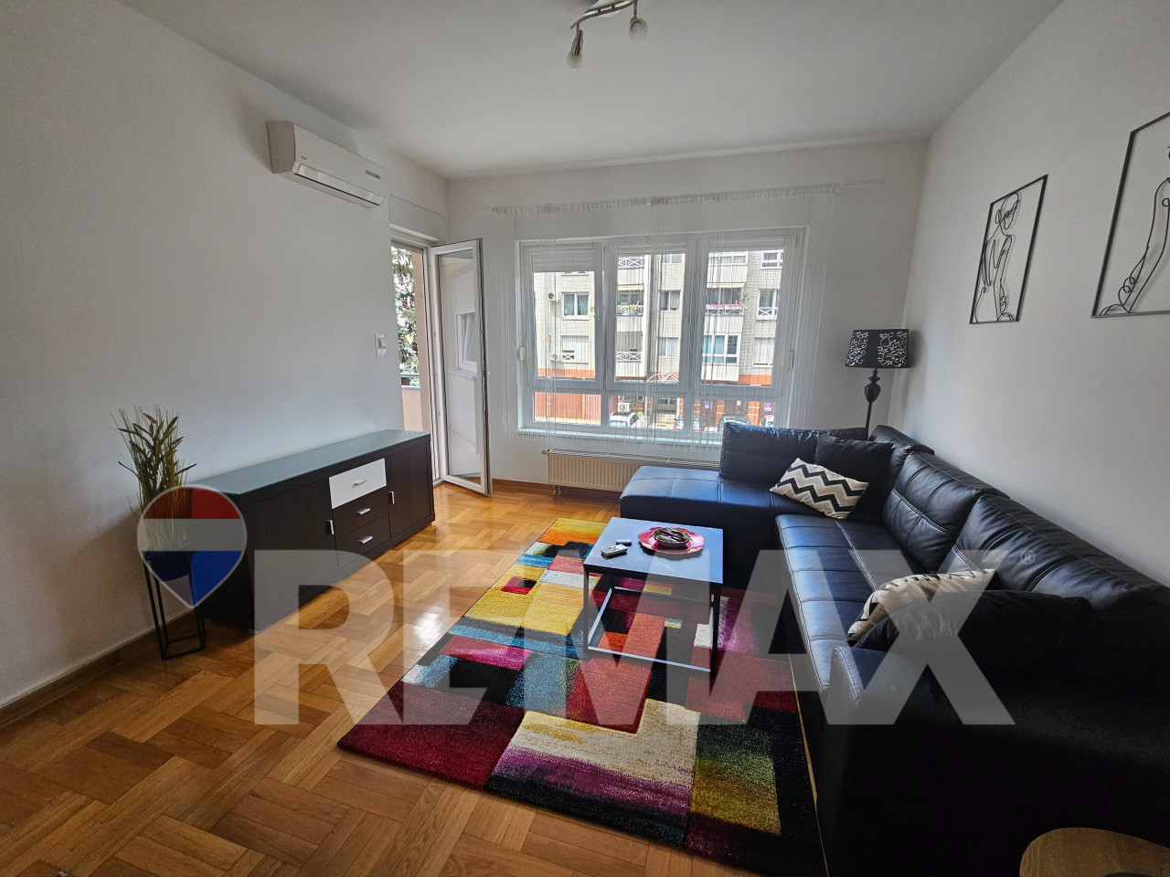 Namješten dvosoban stan 50m2/vrhunska lokacija/Nova Varoš 2