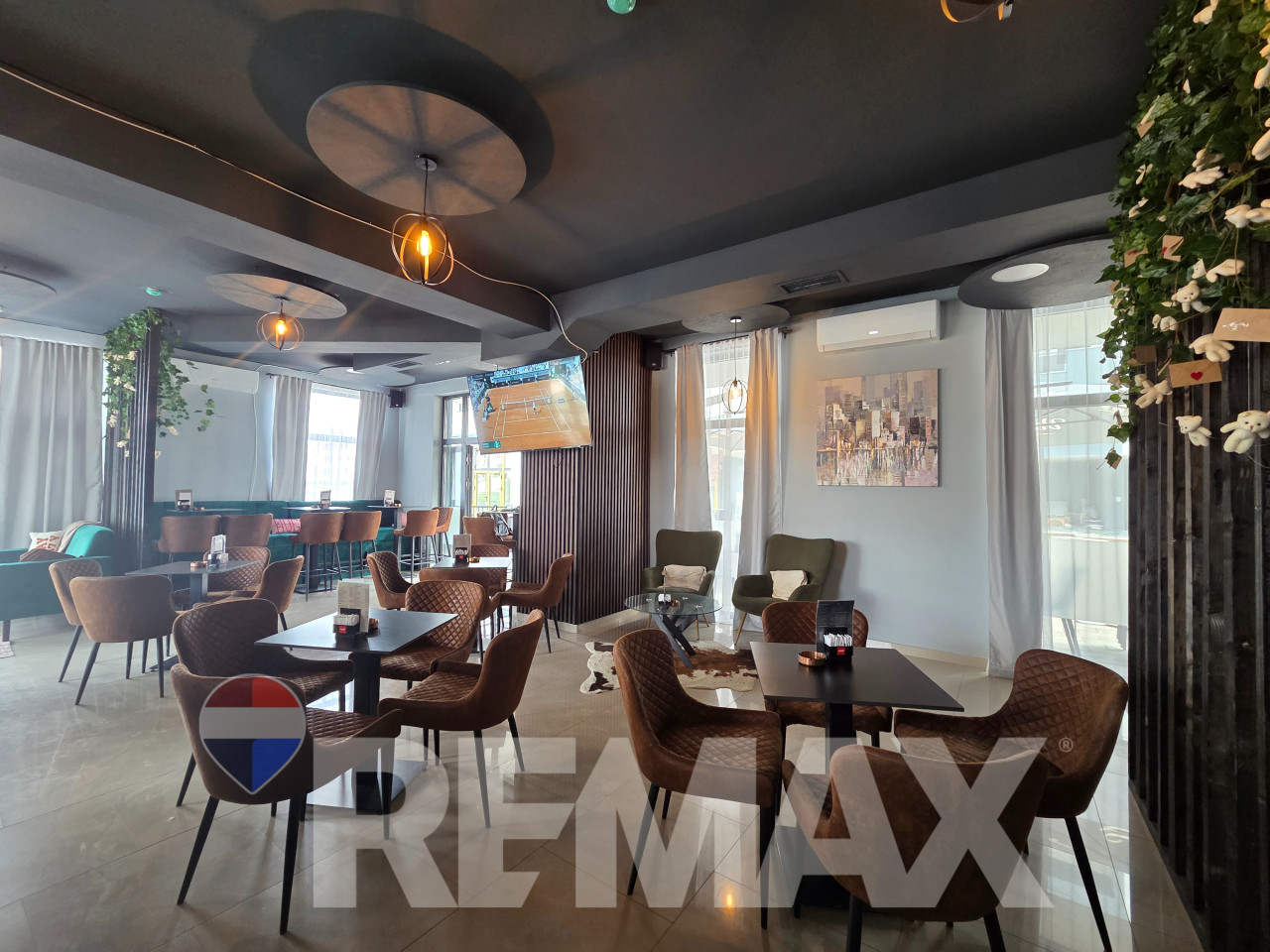 Prostor 107m2, bašta 40m2, 1 parking mjesto, novogradnja, zakupac 2