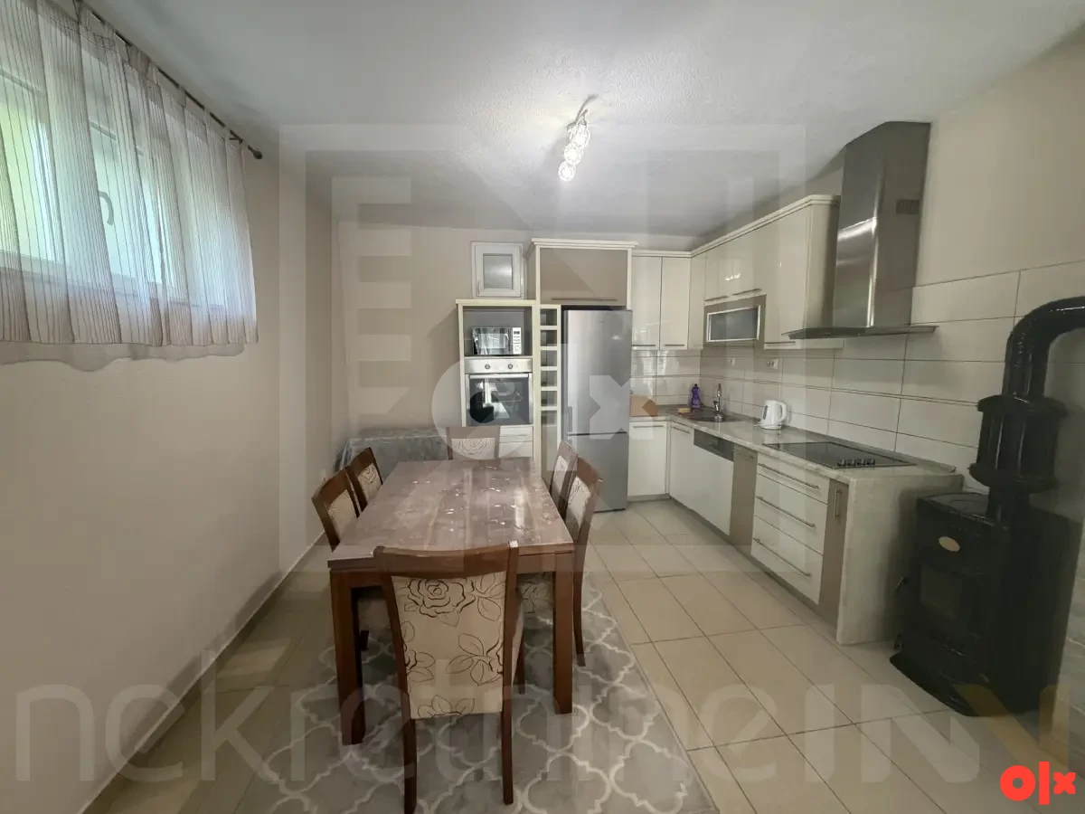 Prodaje se potpuno renovirana kuća u Stocu, useljiva 11