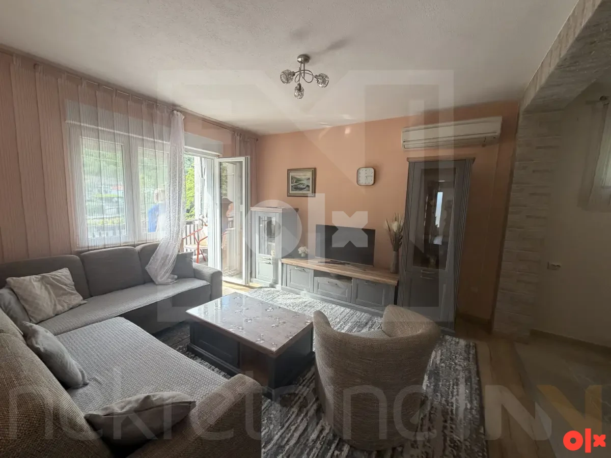 Prodaje se potpuno renovirana kuća u Stocu, useljiva 12