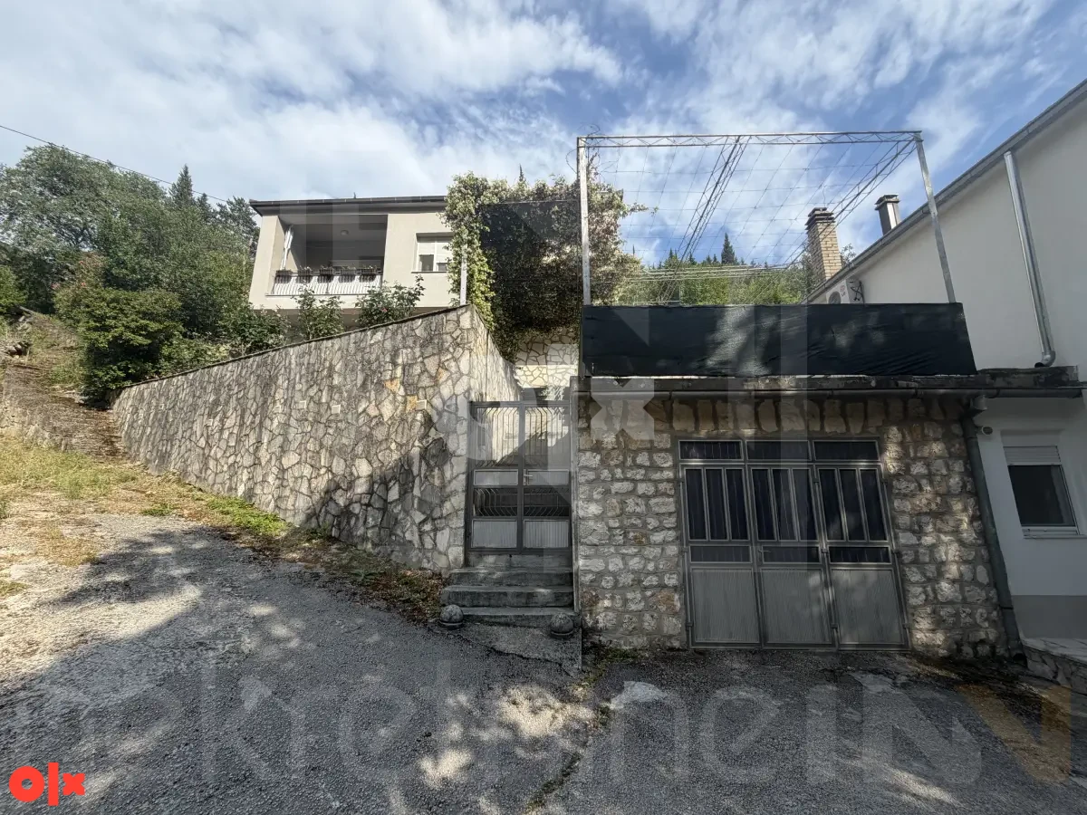 Prodaje se potpuno renovirana kuća u Stocu, useljiva