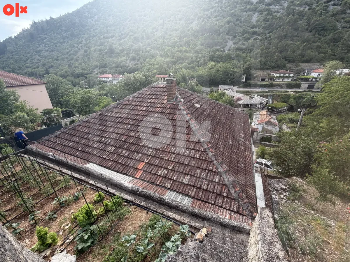 Prodaje se potpuno renovirana kuća u Stocu, useljiva 18