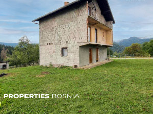 Kuća sa 12.000m2 zemljišta