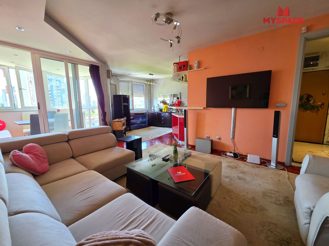 MY SPACE/ Stan/ Grbavica/ LORIS/ NAMJESTEN/ 78(80) m2 4