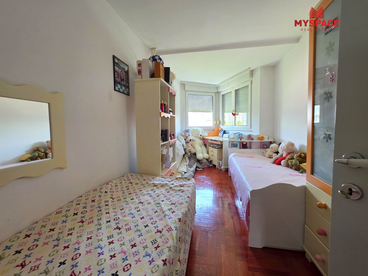 MY SPACE/ Stan/ Grbavica/ LORIS/ NAMJESTEN/ 78(80) m2 15