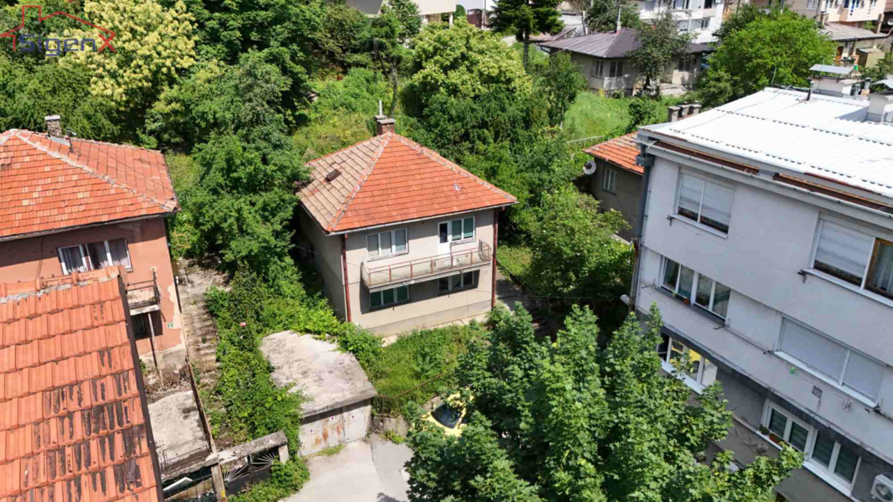 Sigenx prodaje kuću sa garažom/Centar/Mehmeda Handžića 3
